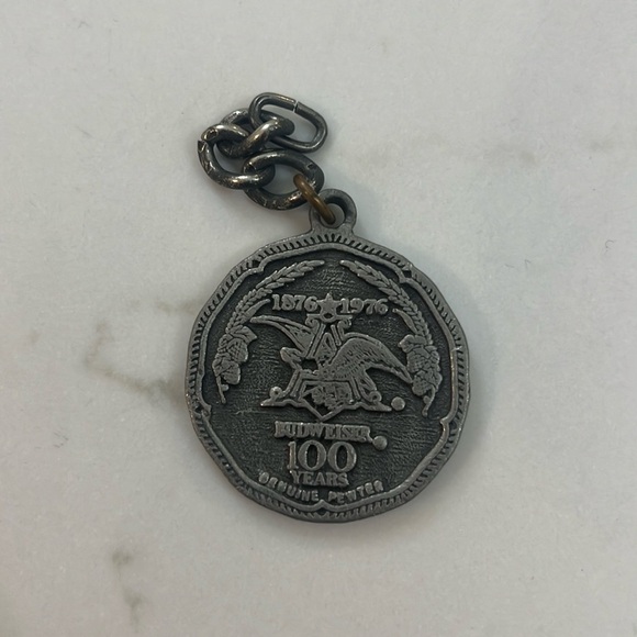 Vintage US -anheusar bush pewter medallion - Picture 1 of 3